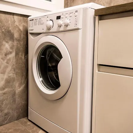 Casa Lela Vista Mare Posto Auto, * סנרמו