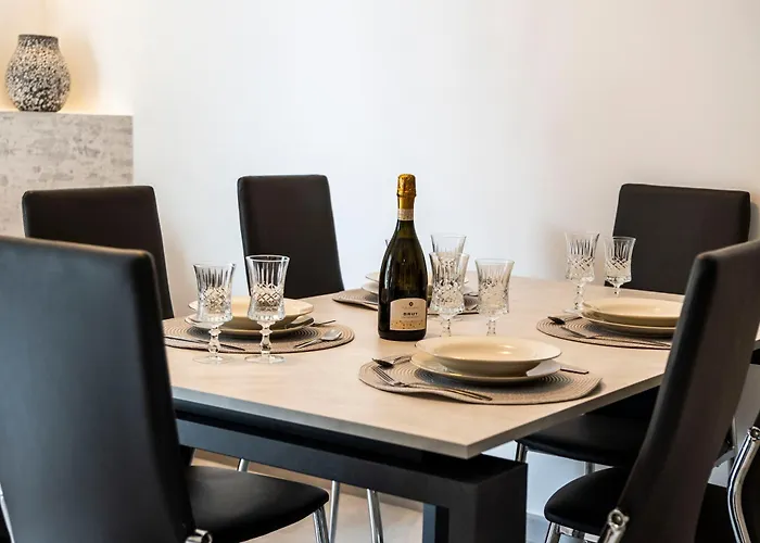 Апартаменты Casa Lela Vista Mare Posto Auto, Санремо