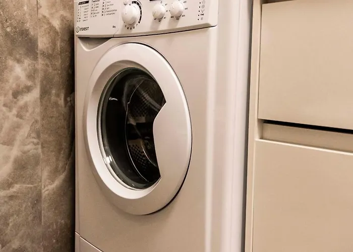 Casa Lela Vista Mare Posto Auto, * Санремо